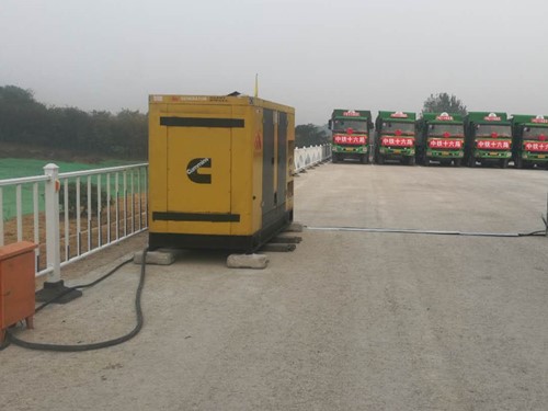 旬邑电力系统的稳定性和设备兼容性如何影响发电机组的频率规格？